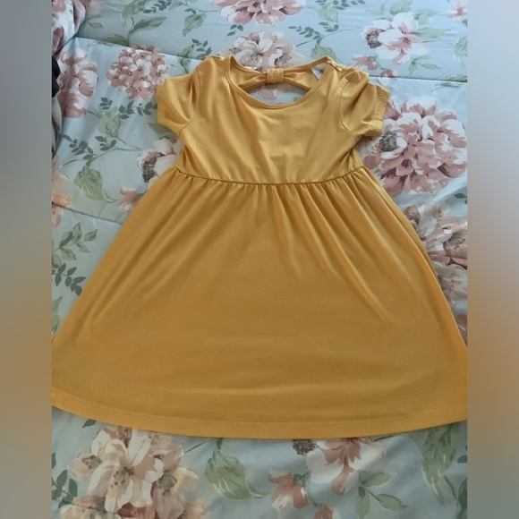 Yummy dress gold size (7) little girls stretchy comfortable dress cute to play - Picture 1 of 8